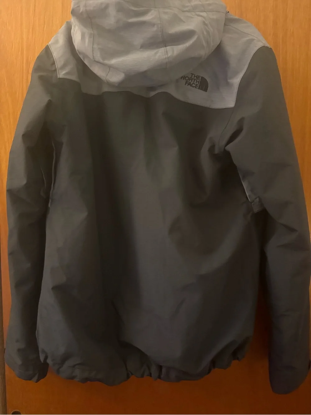 The North Face Men's Two-Tone Black & Gray Raincoat